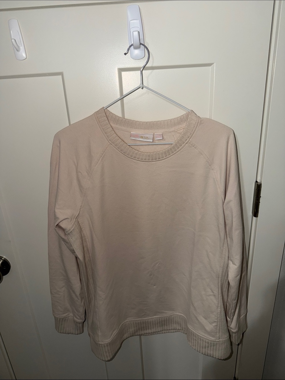 NWT Belle by Kim Gravel Crewneck Sweatshirt - Light Beige